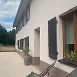Les Hirondelles 아파트