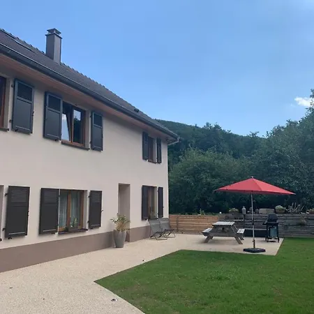 Les Hirondelles Apartman *